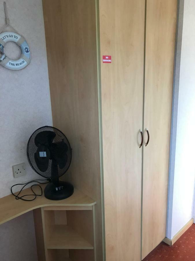 Maisies Caravan For Hire Skipsea Villa Esterno foto
